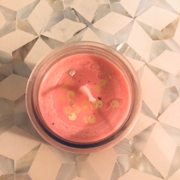 NWT Raspberry Blueberry Crumble Candle - Picture 3 of 4